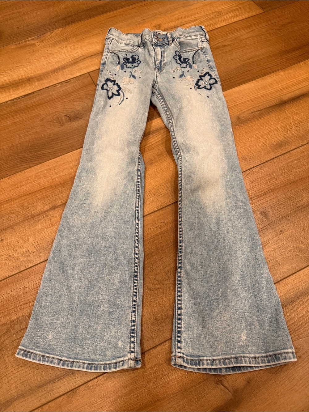 abercrombie kids Light Blue floral Embroidered high rise  Flare Jeans 9/10